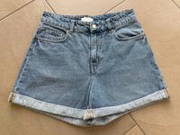H&M denim Shorts blau Gr 38 Bayern - Bad Staffelstein Vorschau