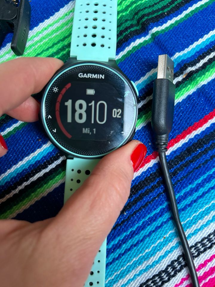 Garmin Forerunner 235 - Top Zustand, wenig genutzt in Berlin