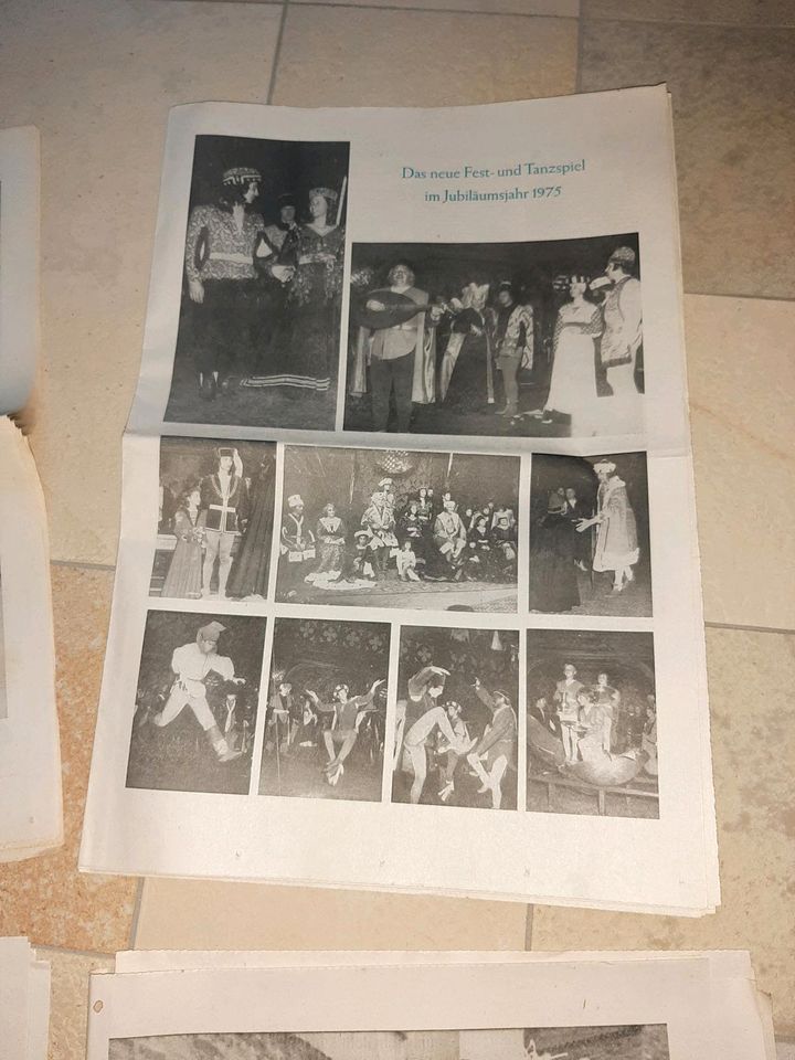 Dachbodenfund Landshuter Hochzeit Zeitungen 1975 1978 1981 1985 in Bodenkirchen