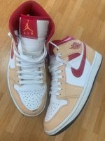 Nike Jordan 1 Sneakers Sportschuhe in weiß/orange/rot Gr.40 Bayern - Starnberg Vorschau