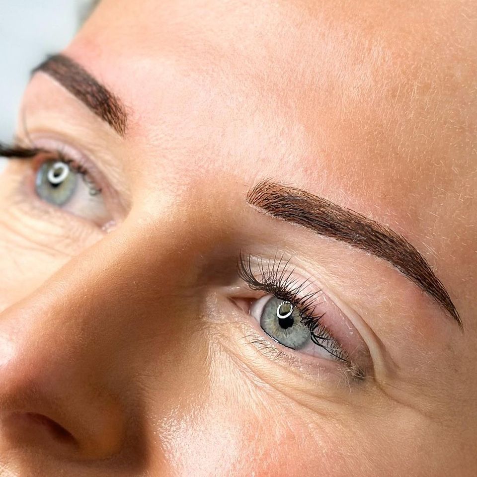 Wimpernverlängerung Wimpernlifting Brow PMU Gesichtreinigung in Bochum