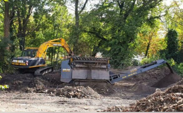 Brecher Brecheranlage mieten Recycling Bauschutt brechen Abriss in Halberstadt