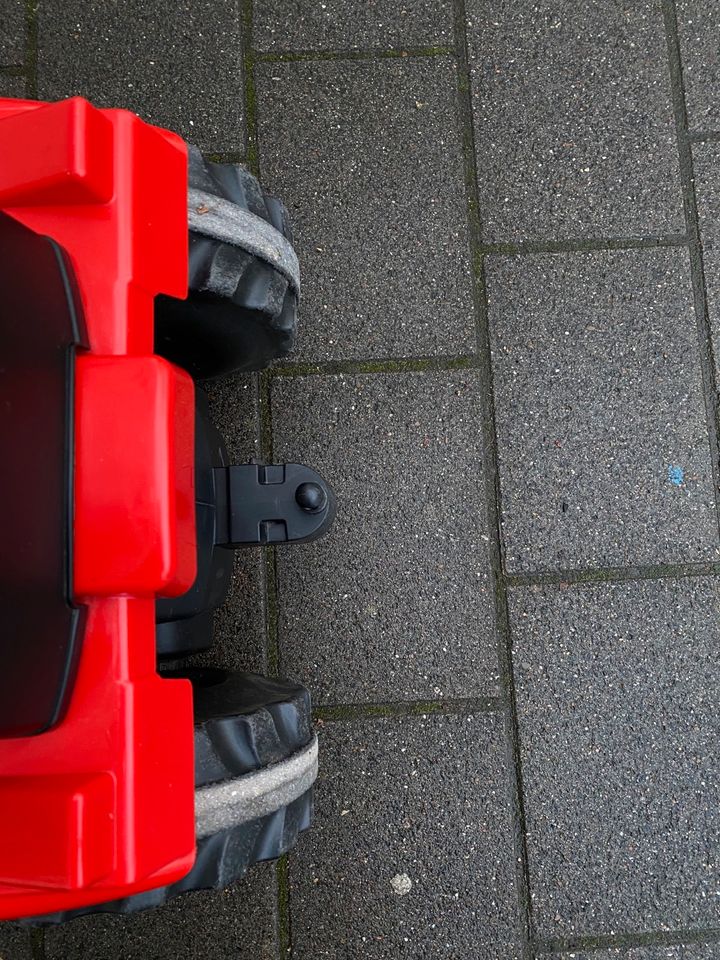 Rotes Traktorauto Spielzeug wie NEU, Geschenk in Bremen