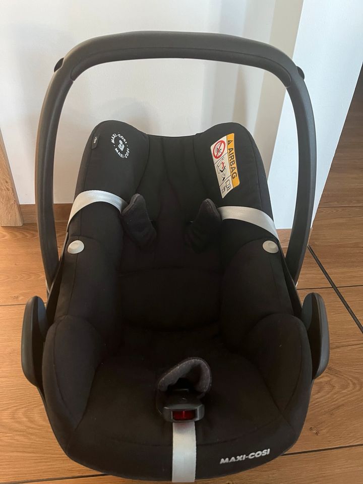 Maxi Cosi Pebble Pro i-size Babyschale in Ahorn b. Coburg