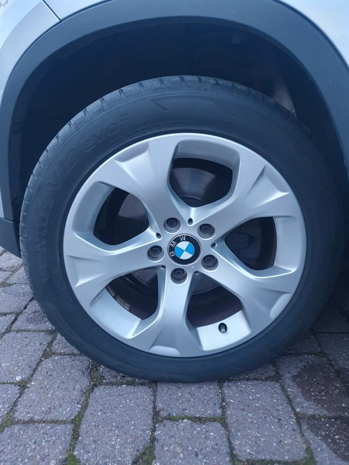 BMW X1 E84 sDrive18i, 8-Fach Bereift, Klima, Shz in Blomberg