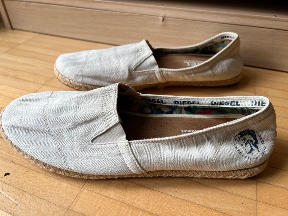 DIESEL Slipper weiß beige 45 in Würzburg