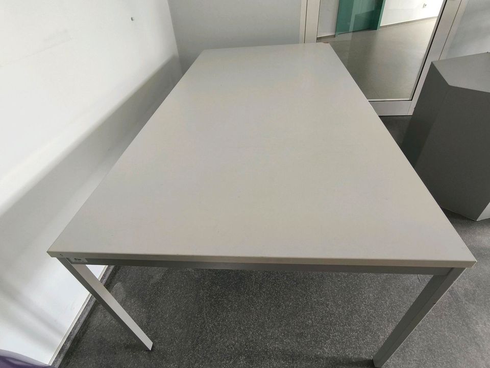 Bürotisch, Werkbank Tisch 2x1 Meter in Wildau