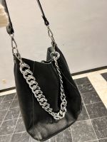 schwarze Echtledertasche aus Italien m. silberner Kette, neu Bayern - Schwandorf Vorschau