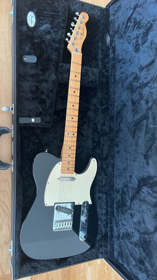 Fender Telecaster Black Mexico mit Koffer in Berlin