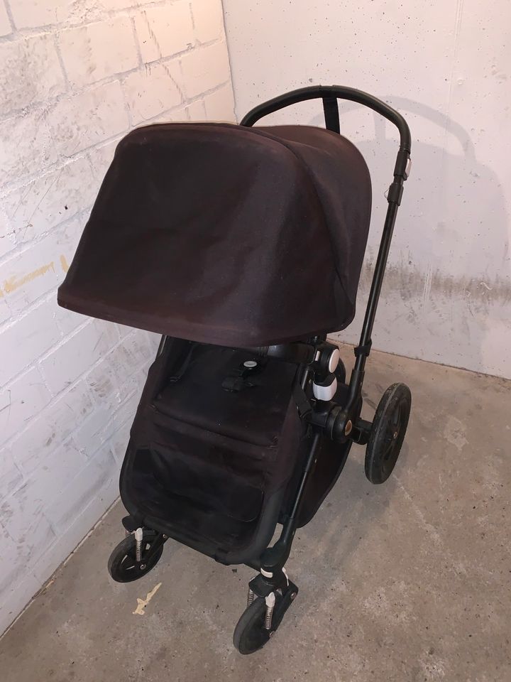 Kinderwagen Bugaboo mit Babywanne in Berlin