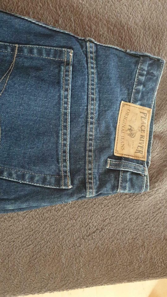 Peace River Jeans "Kansas" Gr. 34/30 in Forst