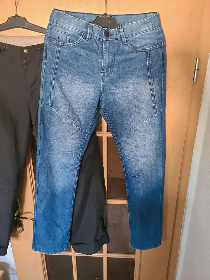 3 Hosen/ Jeans/ Bermuda/Jungen/Gr.170/Paket in Strasburg 