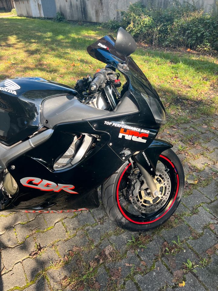 Honda CBR 600 F PC35 mit 16tkm, TÜV neu in Ahrensfelde