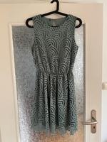 Schickes Kleid, leicht schimmernder Stoff, Größe M Bayern - Rosenheim Vorschau