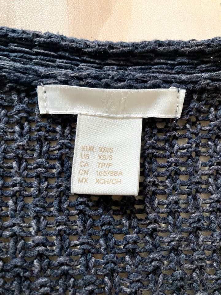 Strickjacke, H&M, dunkelblau, Größe XS/S in Neu Ulm