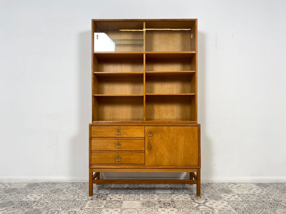 WMK Hochwertiger skandinavischer Bücherschrank aus vollem Holz mit verstellbaren Regalböden , Vitrine und Schubladen # Regal Bücherregal Regalwand Kommode Sideboard Highboard Mid-Century Vintage 60er in Berlin