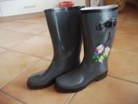 Damen Gummistiefel Gr. 39 grau mit Blumenmuster und Schnalle Hessen - Dietzhölztal Vorschau
