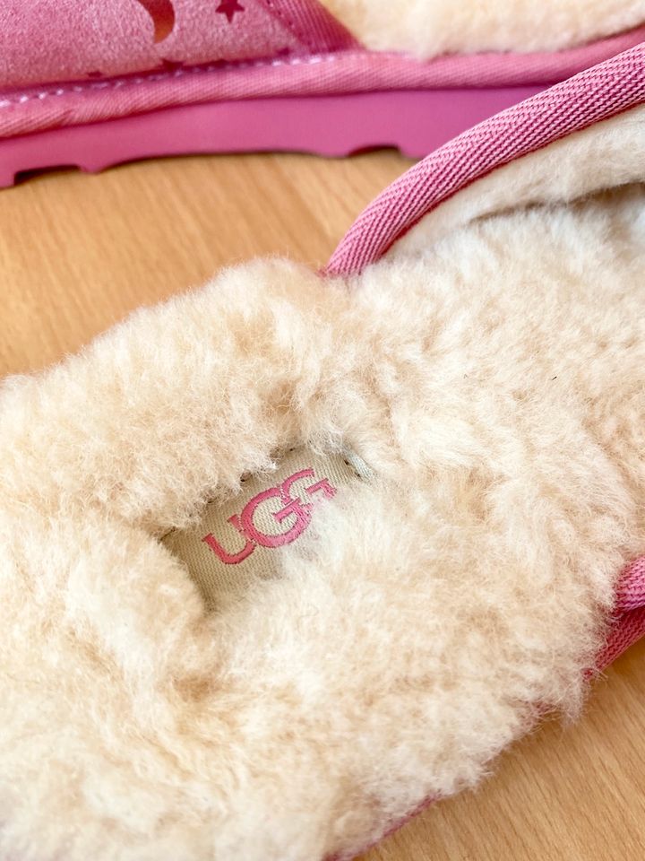 Ugg Hausschuhe Gr.36 Pink Neu in Dortmund