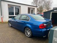 BMW E 90 E90 Bj 06 Schlachtfest Scheinwerfer 330i Teile vorhanden Nordrhein-Westfalen - Voerde (Niederrhein) Vorschau