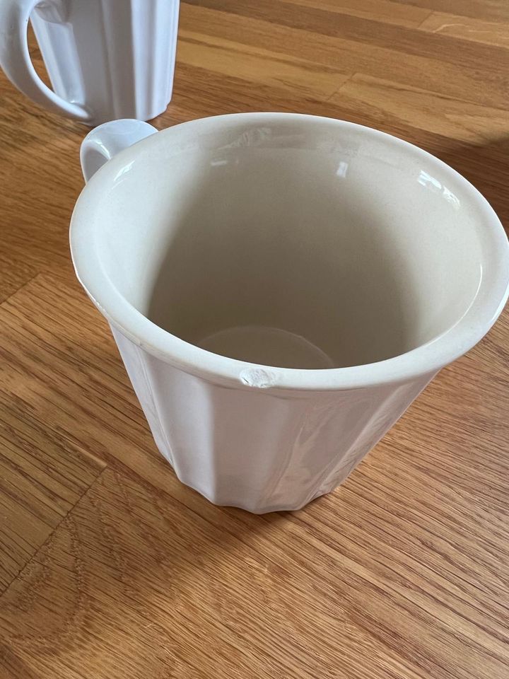 Hochwertige Kaffeetassen weiß/beige in Mühlhausen