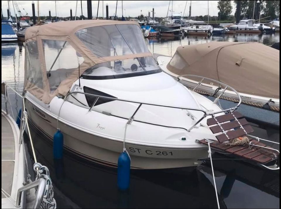 QuickSilver 510 Cabin Motorboot 50 PS in Stein (Probstei)