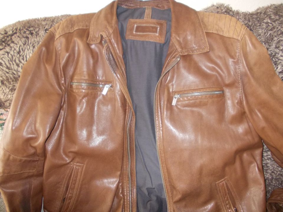 Tolle Wildlederjacke  von "Massimo  Dutti" in Stade