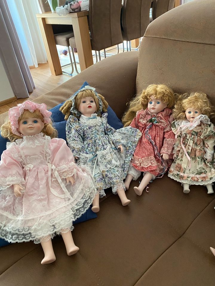 Porzellan Puppen in Niestetal