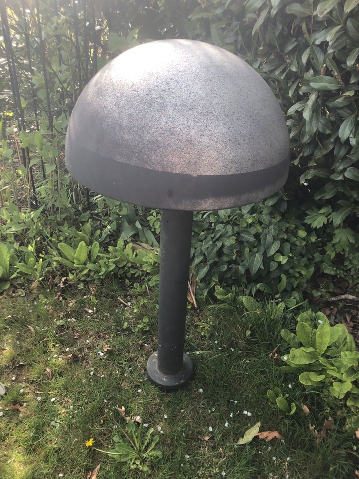 Gartenlampe aus Metall in Aalen