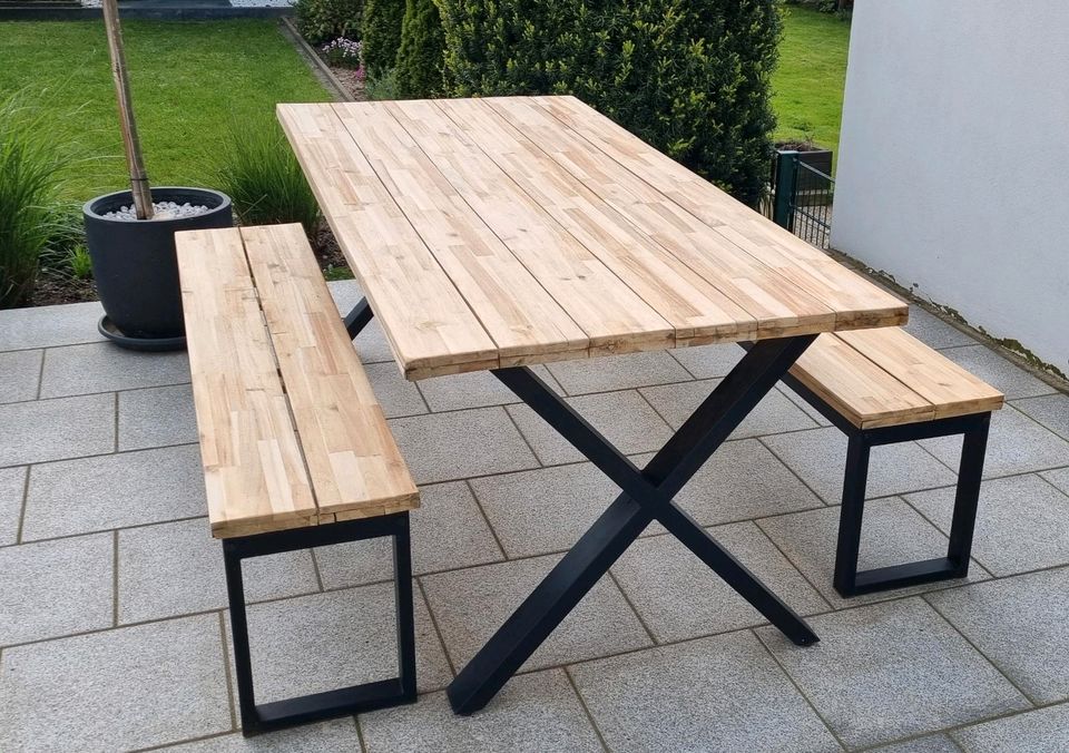 Gartentisch-Set / Esstischgarnitur Holz in Kempen