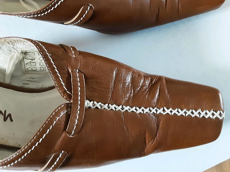 Damen Echtleder Schuhe Größe 39 kognakfarbig neuwertig in Zeitz