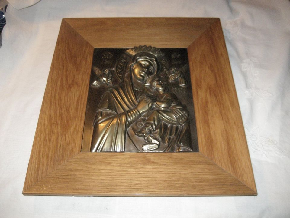 Madonna Mutter Gottes Maria mit Jesuskind, Wandrelief Wandbild in Birkenheide