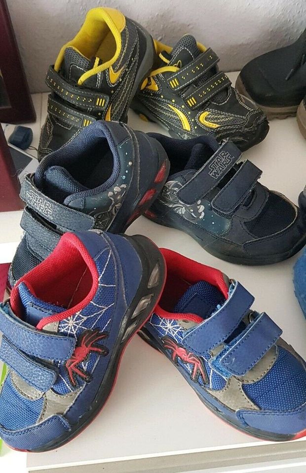 Schuhpaket Gr.27,Stiefel,Spiderman,Star Wars Blinkerschuhe... in Schkeuditz