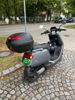 Niu Sports E-Roller Extended Range mit Givi Koffer Kr. München - Aschheim Vorschau