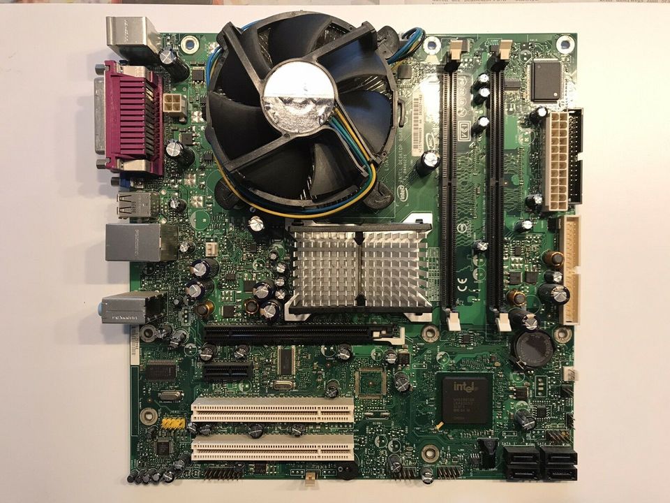 Intel PC-Mainboard D946GZIS inkl. Celeron Prozessor in Bielefeld