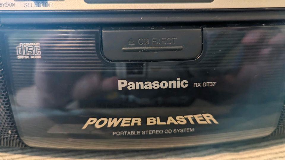 Panasonic RX-DT37 Power Blaster mit Fernbedienung in Dresden