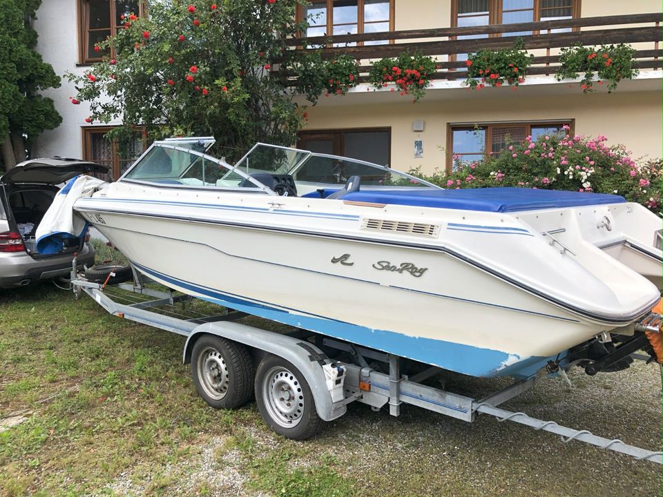 Motorboot Sea Ray 200 Bowrider mit Trailer in Rattenkirchen