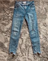Bershka Jeans skinny low rise gr. 34 Niedersachsen - Göttingen Vorschau