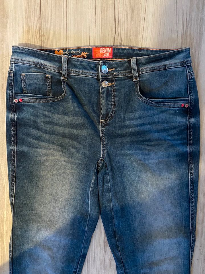 Damenjeans Street One, Gr. 30/32, Style Jane in Melle