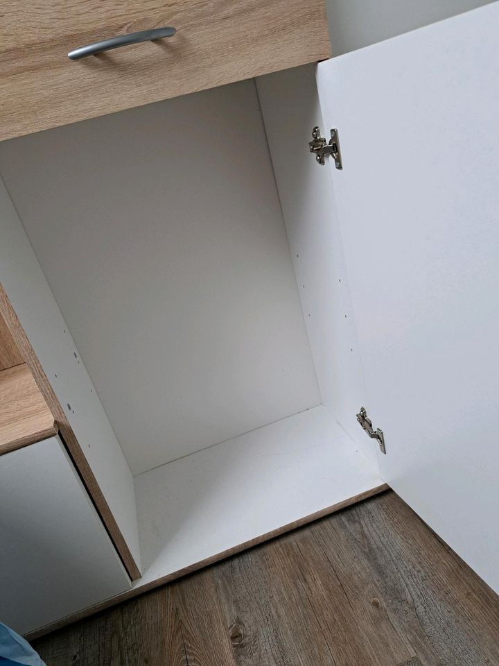 Garderobenschrank in Bomlitz