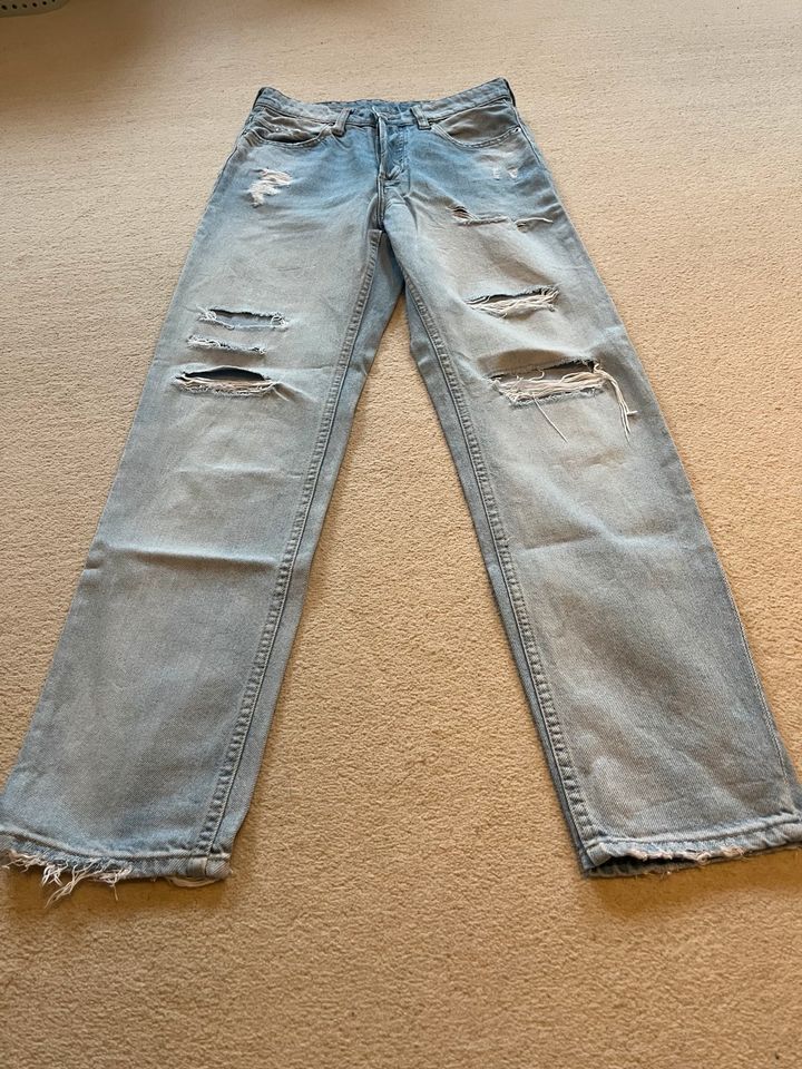 Jeans Boyfriend 5-Pocket Jeans hellblau Denim H&M Gr. 32 in Vetschau