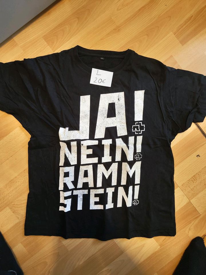 Metal T-Shirts (M-L) (aktualisierend) in Weissach im Tal