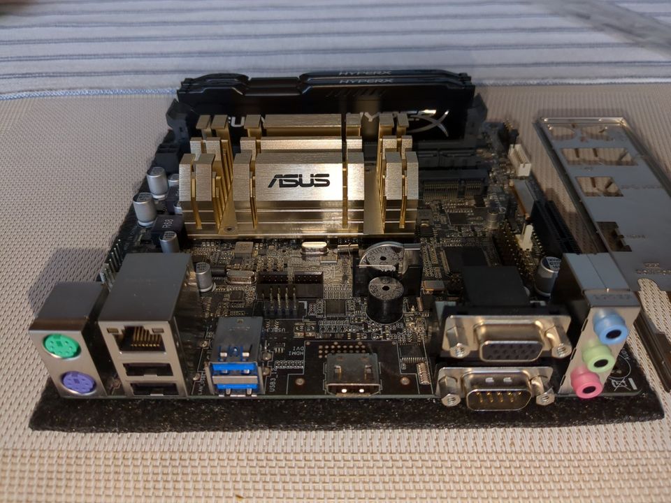 Mainboard Asus N3150I-C Mini ITX in Markdorf