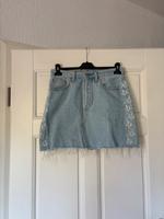 Jeansrock - Rock - Levi‘s - w 28 - Gr. 36 - hellblau Mülheim - Köln Flittard Vorschau
