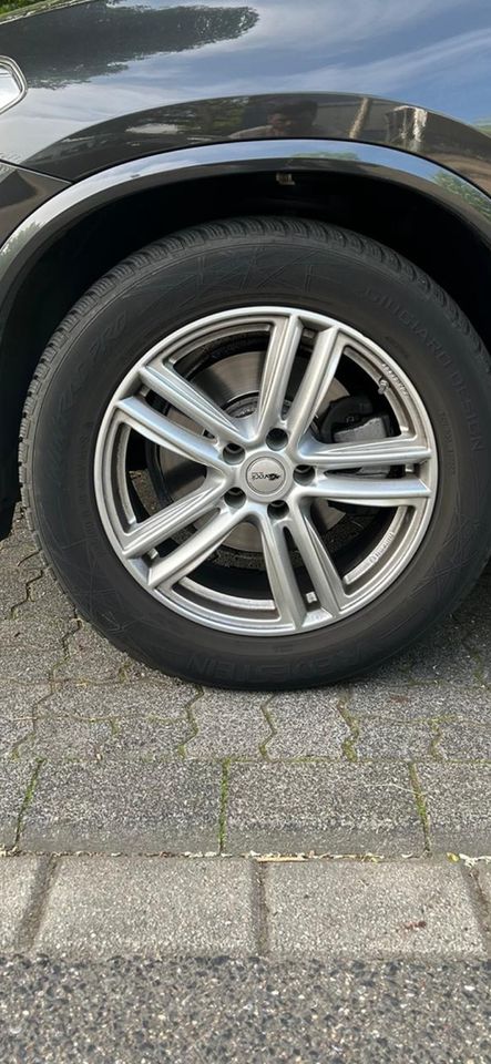 Winterreifen auf Alufelgen - 225/60R18 104V (BMW X3) in Kaarst