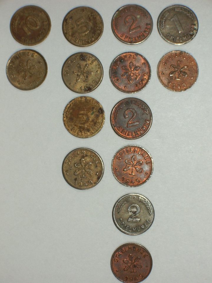 Spielmünzen 1949/50er Jahre 30 Stück Kaufladenzubehör in Dreieich