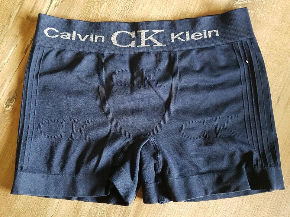 Shorts Gr.128/134 CK Calvin Klein in Wittmund