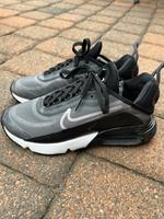 Nike Air Max 2090 Größe 36.5 Nordrhein-Westfalen - Hamminkeln Vorschau