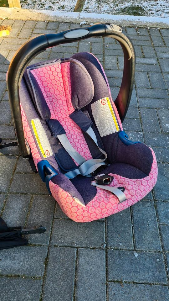 Britax Römer Baby-Safe plus SHR II mit Isofix-Base in Danndorf