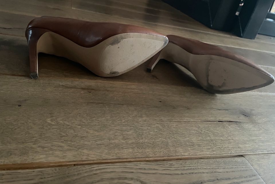 Mango Pumps High Heels hoher Absatz Gr 38 Farbe: camel in Essen