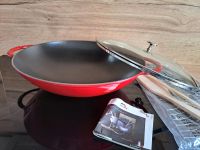 Neuwertiger Staub Gusseisen-Wok 37cm rot NP 259€ Frankfurt am Main - Preungesheim Vorschau